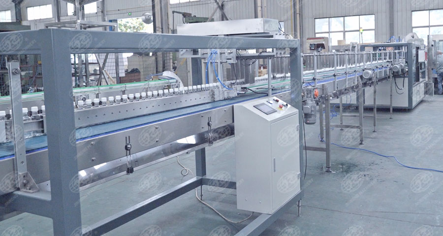 全自動一片式裝箱機-4 全自動一片式裝箱機-4